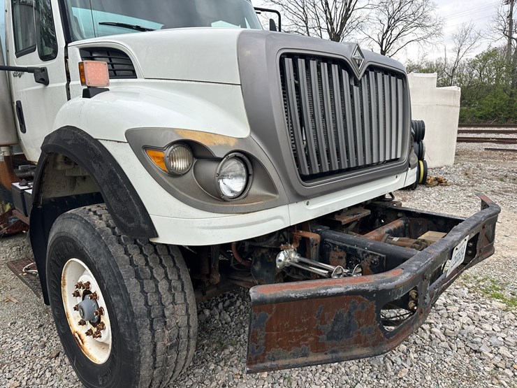 2007-international-7600-image-20