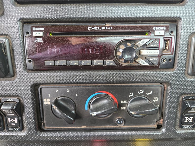 2019-international-hx620-image-71