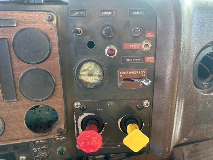 1986-international-f9370-image-30