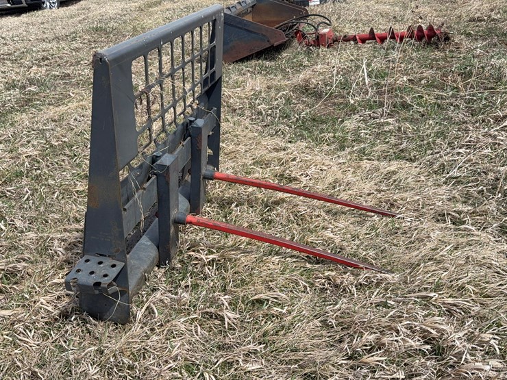 skid-steer-bale-fork-image-3