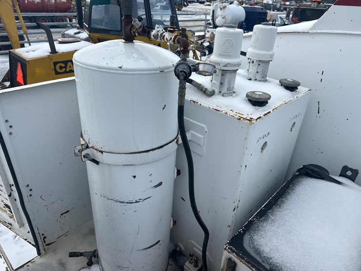 1995-international-8100-image-44