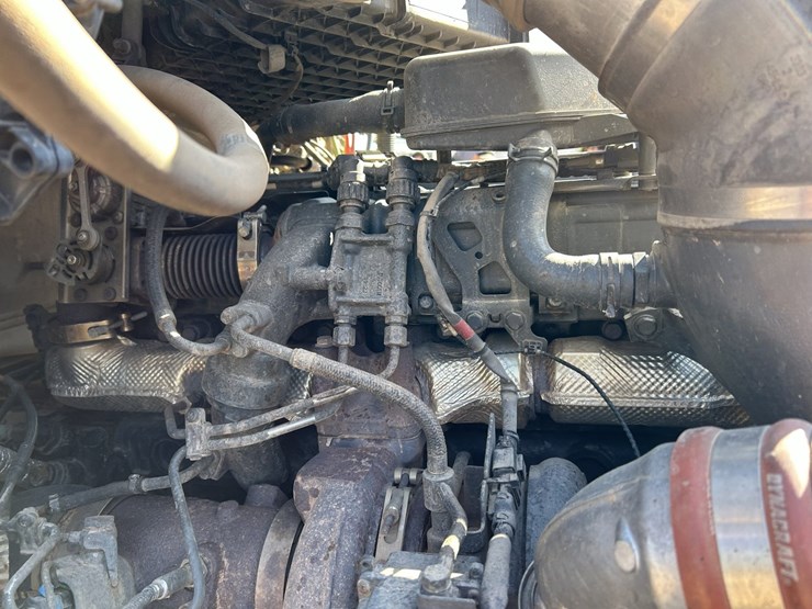 2020-kenworth-t880-image-59