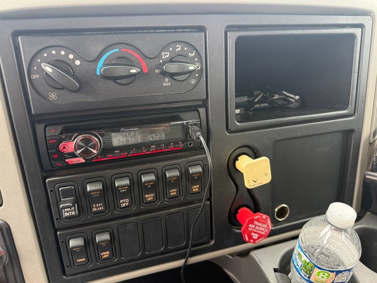 2013-international-4400-sba-image-40