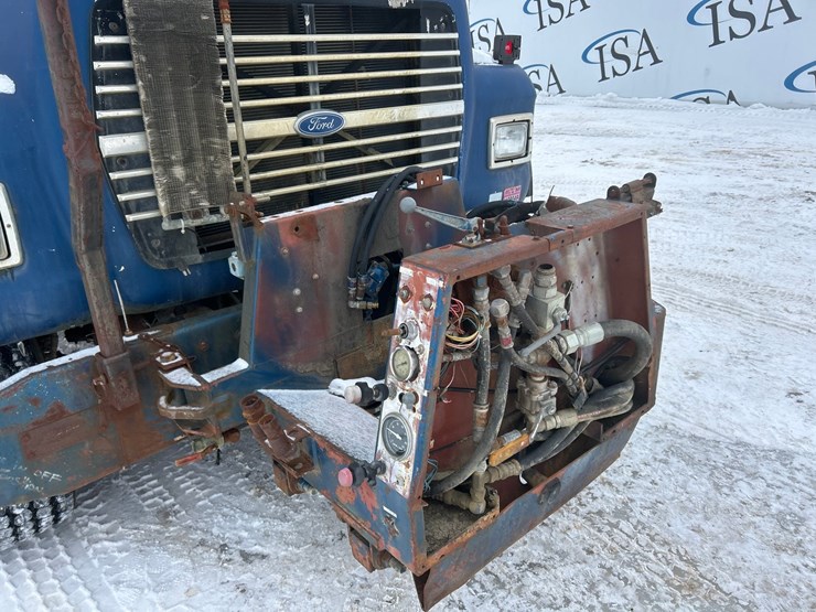 1990-ford-l9000-image-9