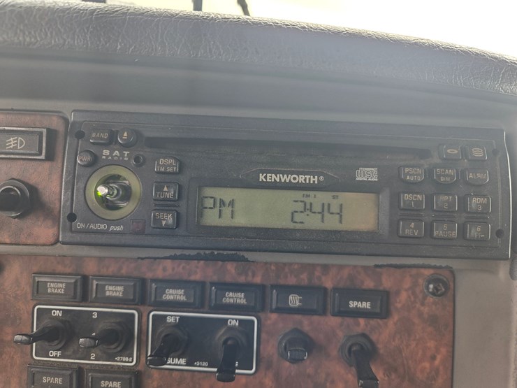 2005-kenworth-t600-image-73