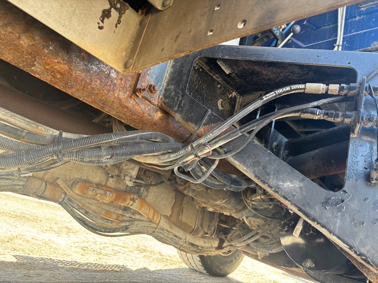 2006-international-7600-image-100