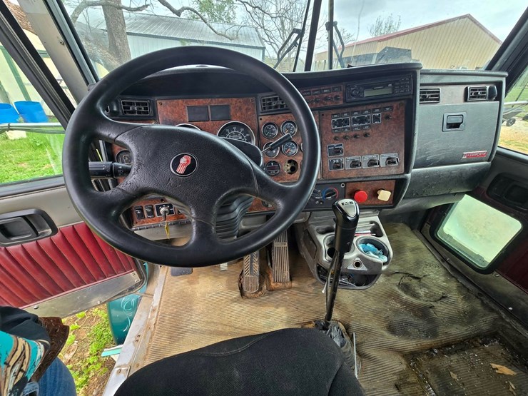 2006-kenworth-t800-image-21