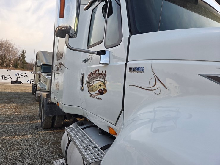 2013-international-prostar-image-14