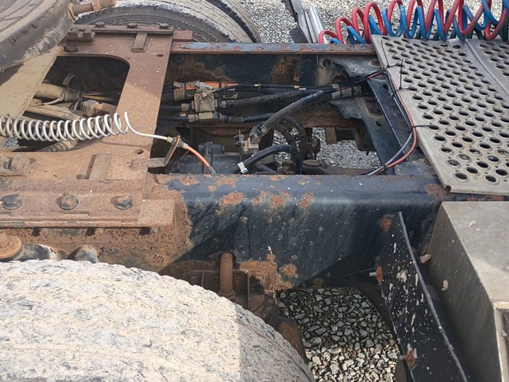 2002-kenworth-t600-image-18