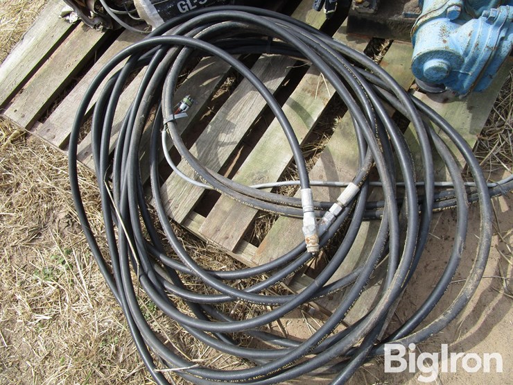 john-blue-hydraulic-fertilizer-attachment-image-19