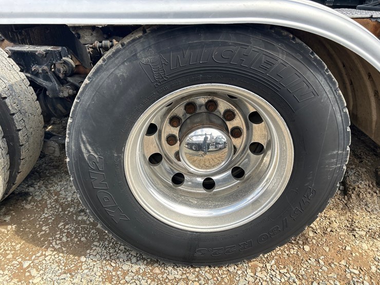 2017-kenworth-t660-image-75