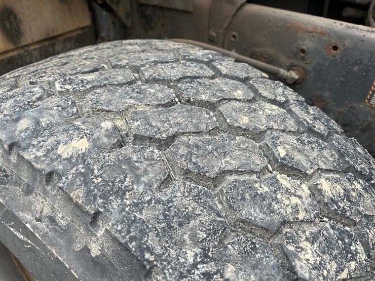 1999-mack-dm688s-image-82