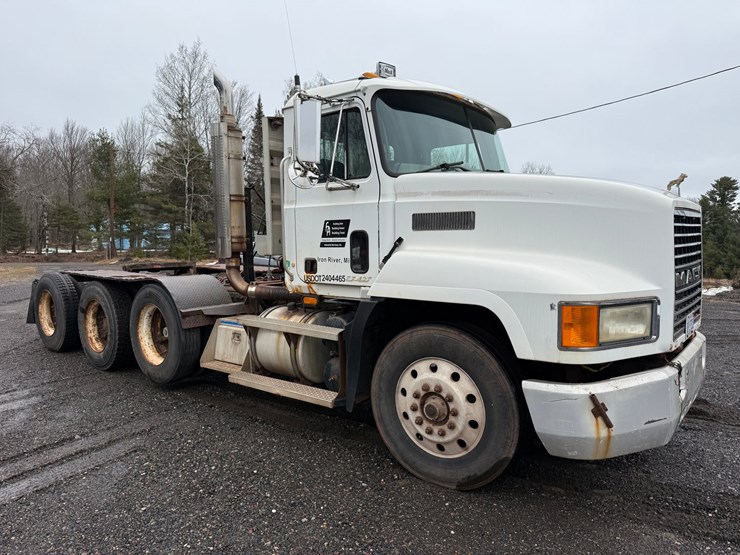 1996-mack-ch613-image-7