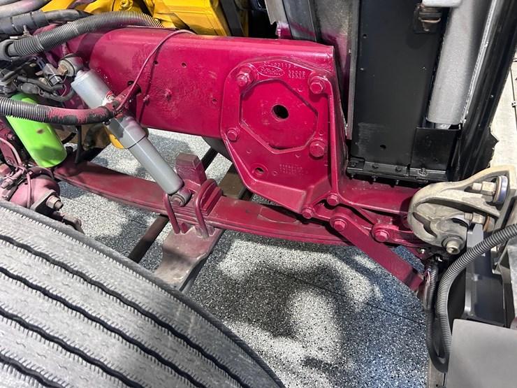 2007-peterbilt-379-image-110