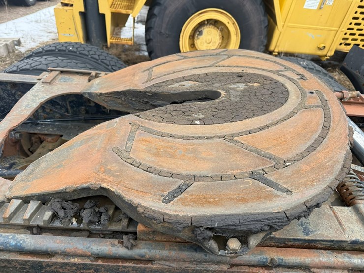 #1117-•-volvo-whitegmc-day-cab-truck-tractor-image-42