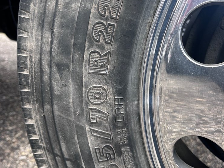 #1009-•-2012-western-star-conventional-4-sleeper-cab-truck-tractor-image-82