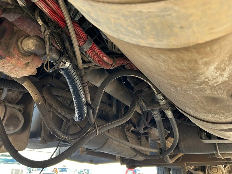 peterbilt-365-image-71