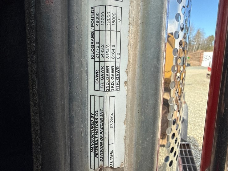 2004-peterbilt-378-image-65