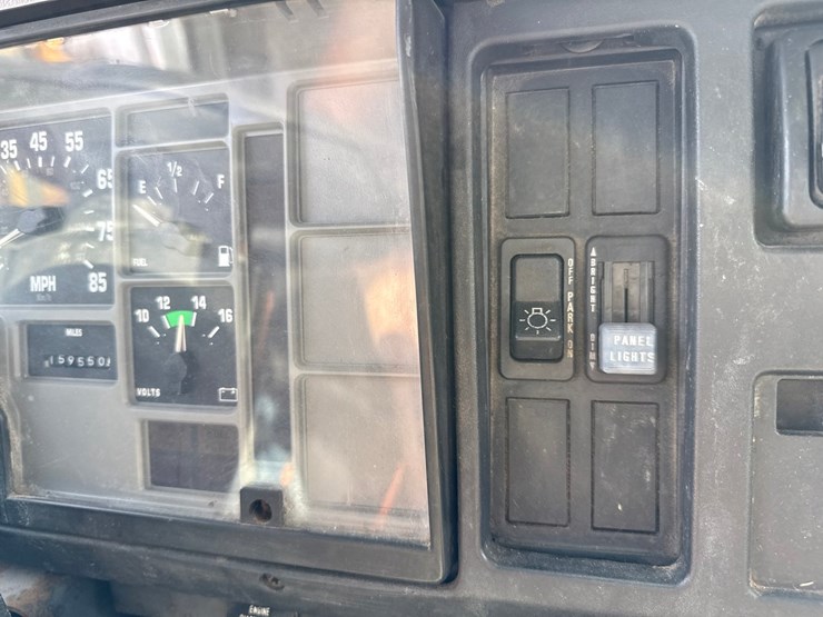 2000-international-4700-image-44