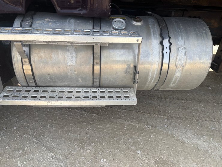 1999-sterling-l9513-image-61