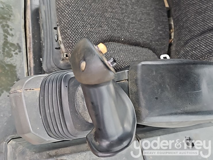 2012-caterpillar-d5k2-xl-image-27