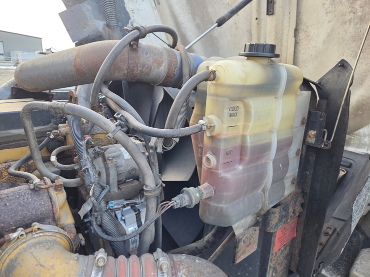 2005-caterpillar-c13-image-52