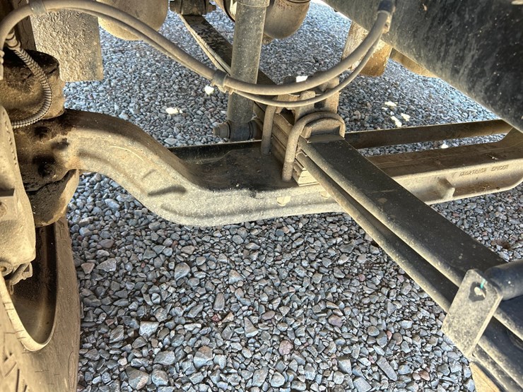 2023-ford-f750-image-39