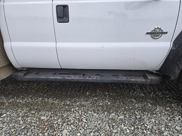 2011-ford-f550-image-14