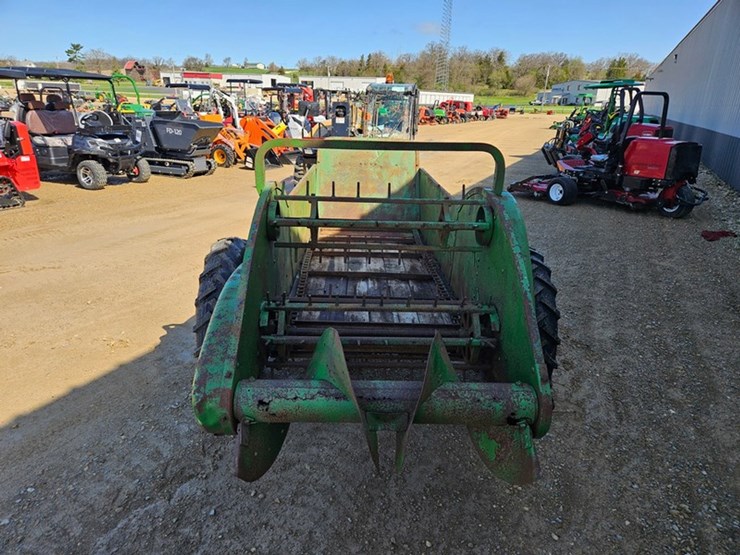 john-deere-7-image-4