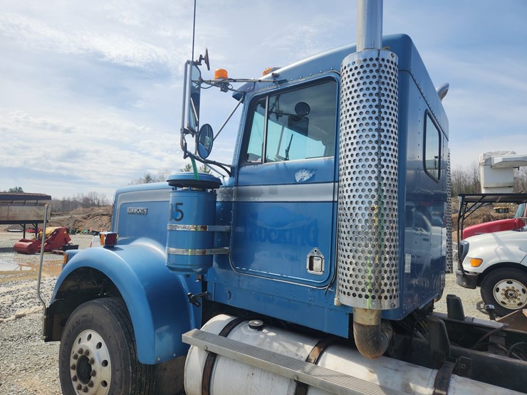 1985-kenworth-w900-image-10