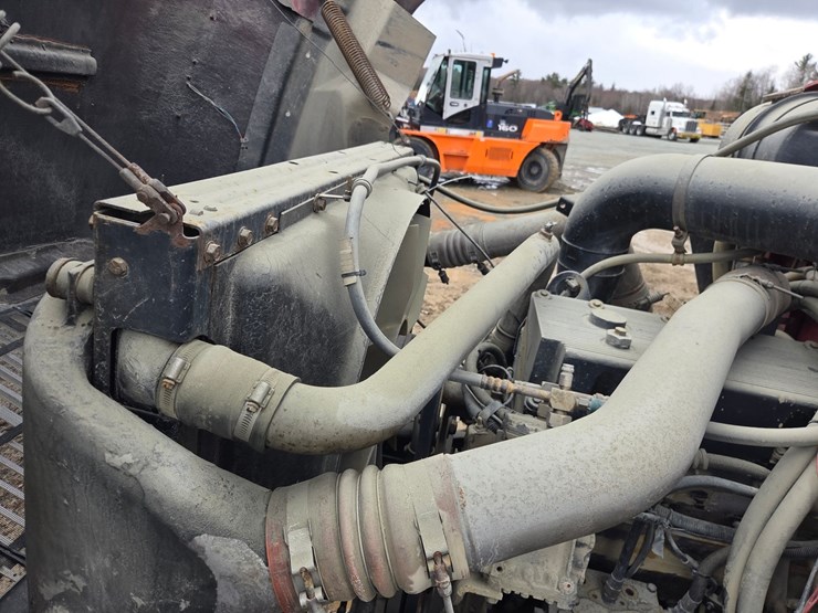 1993-international-9200-image-52