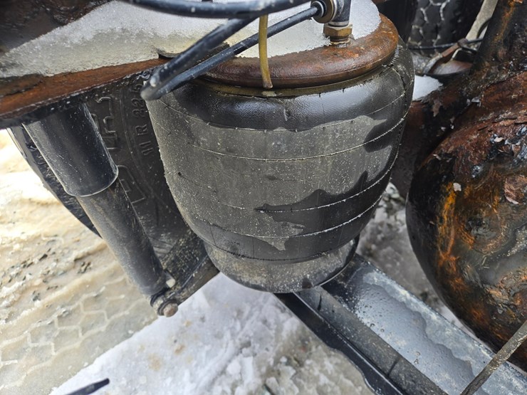 peterbilt-579-image-43