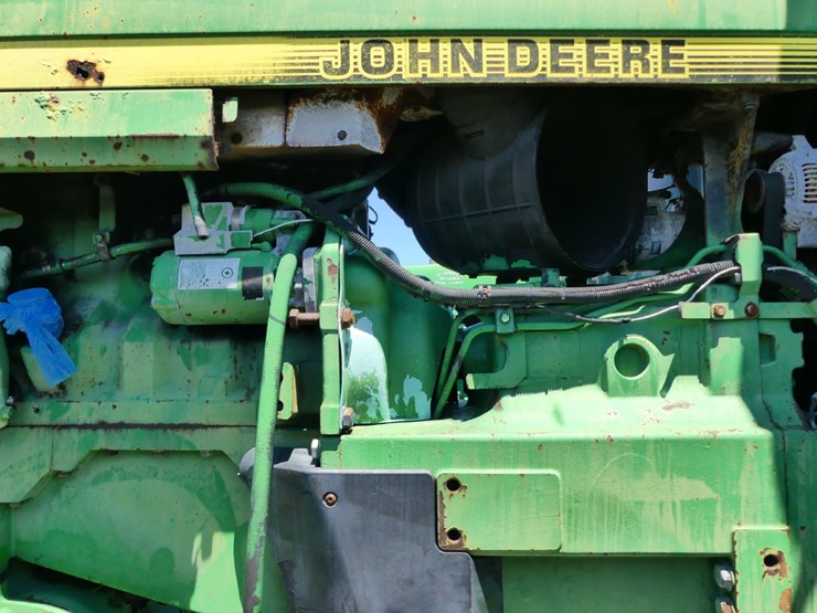 john-deere-8300-image-10