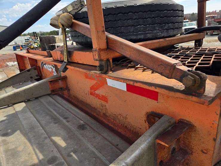 1975-massey-ferguson-8-image-13