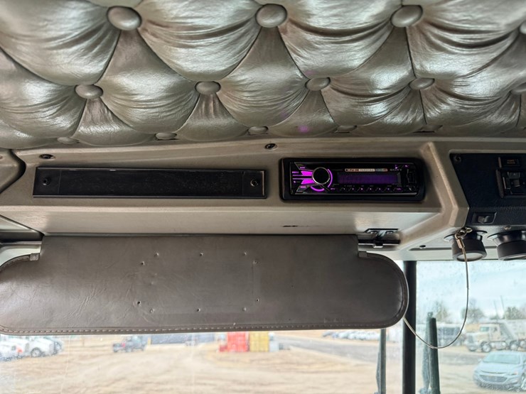 1995-kenworth-t600-image-51