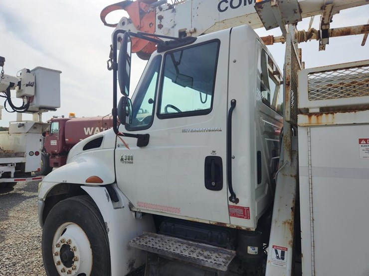 2003-international-durastar-4300-image-10