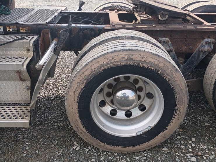 2002-kenworth-t600-image-80