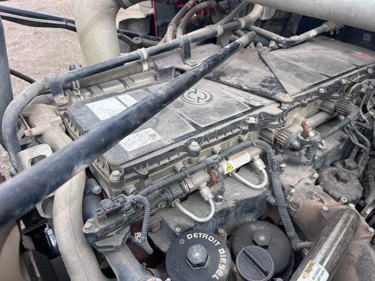 #1009-•-2012-western-star-conventional-4-sleeper-cab-truck-tractor-image-72