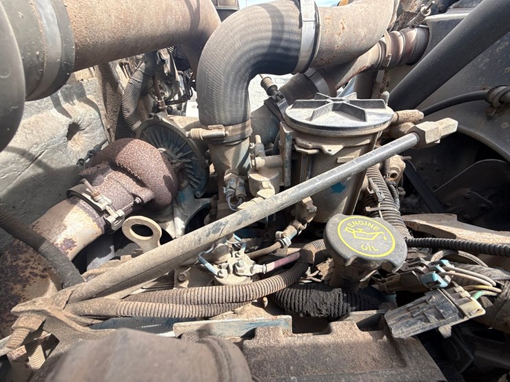 2000-international-4700-image-23