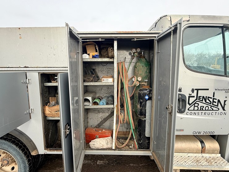 2004-caterpillar-c7-image-18