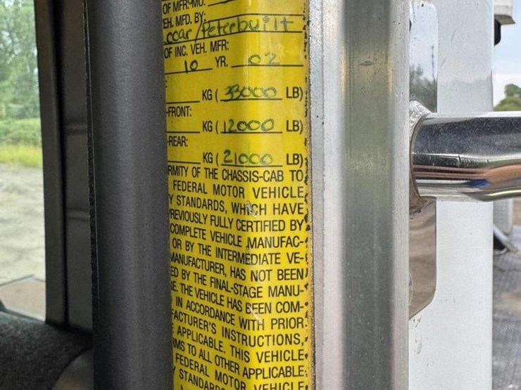 2003-peterbilt-330-image-82