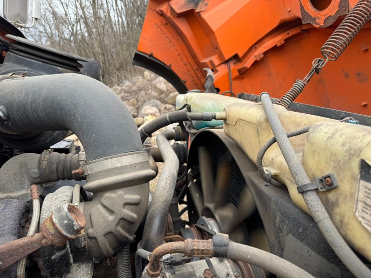 #2168-•-2001-sterling-4x2-snow-plow-truck-image-64