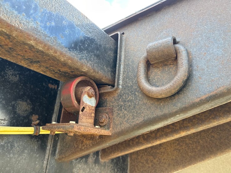 2010-massey-ferguson-8-image-48