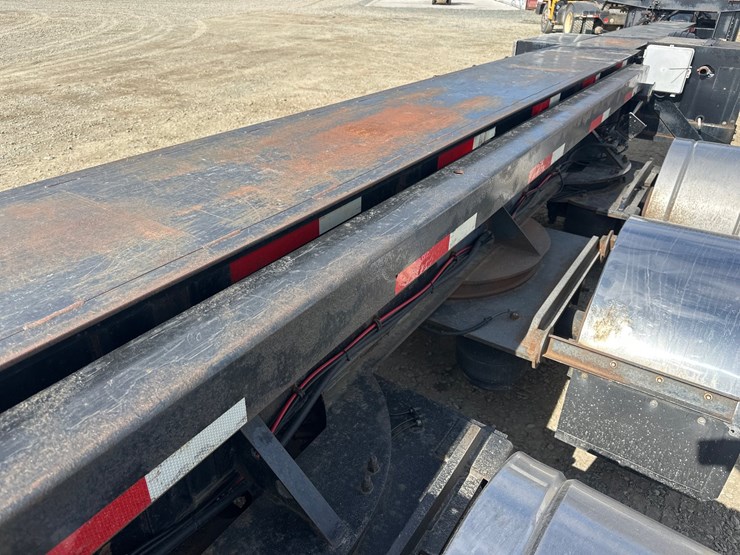 2010-massey-ferguson-8-image-40