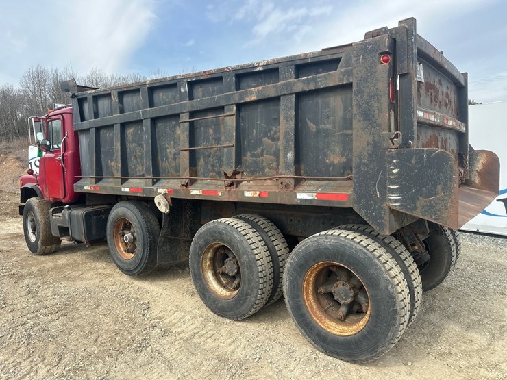 1986-mack-dm686s-image-3