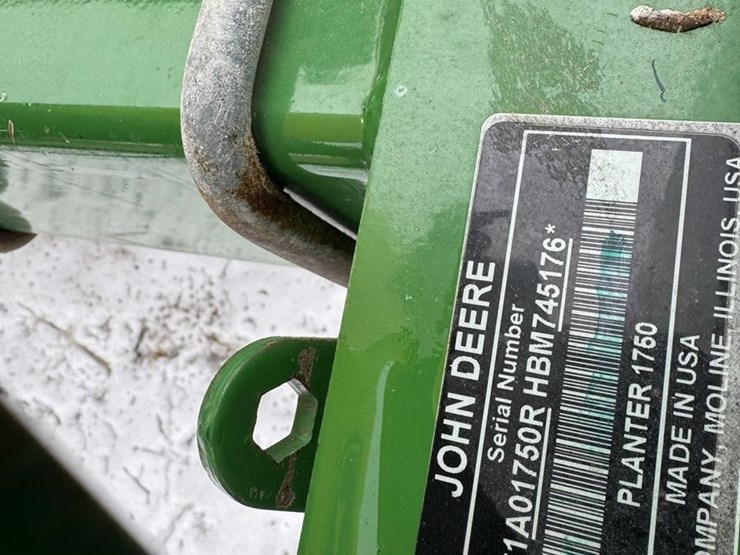 john-deere-1750-image-51