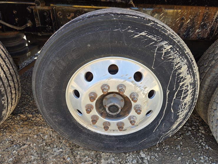 2019-international-hv613-image-100