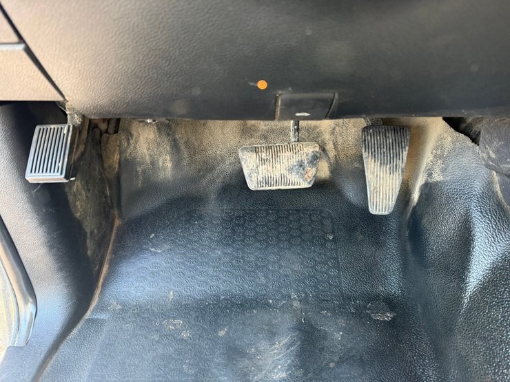 #1061-•-2016-ram-5500-heavy-duty-service-truck-image-38