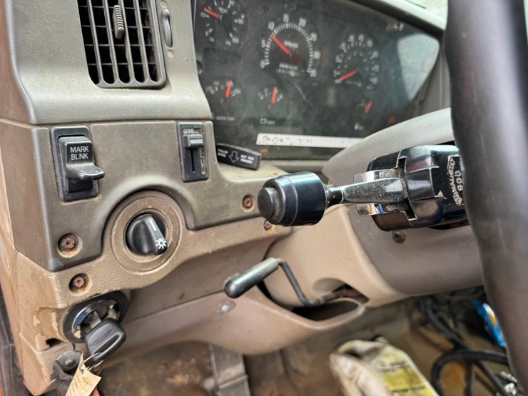 #2168-•-2001-sterling-4x2-snow-plow-truck-image-59