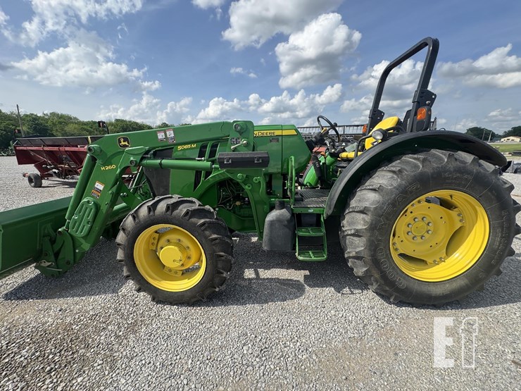 john-deere-5085m-image-11